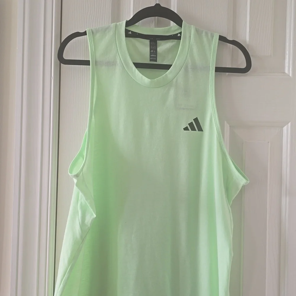 ADIDAS BRAND SIGNATURE MENS BIG AND TALL LIME GREEN TANK TOP SIZE MT MEDIUM TALL